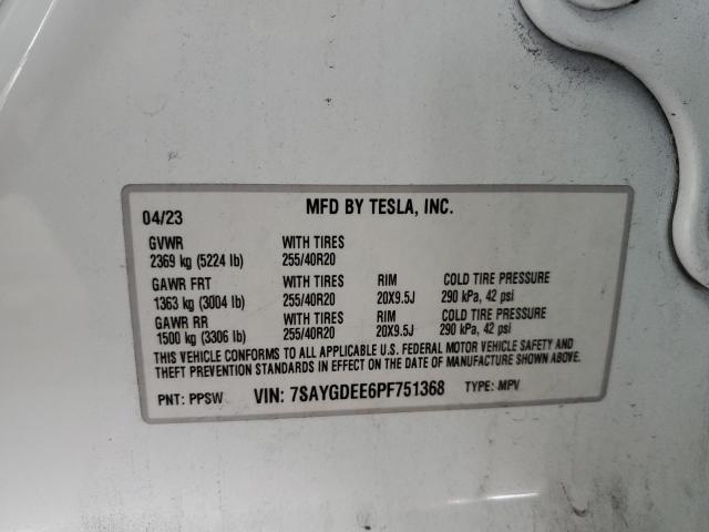 7SAYGDEE6PF751368 - 2023 TESLA MODEL Y Weiß Foto 13