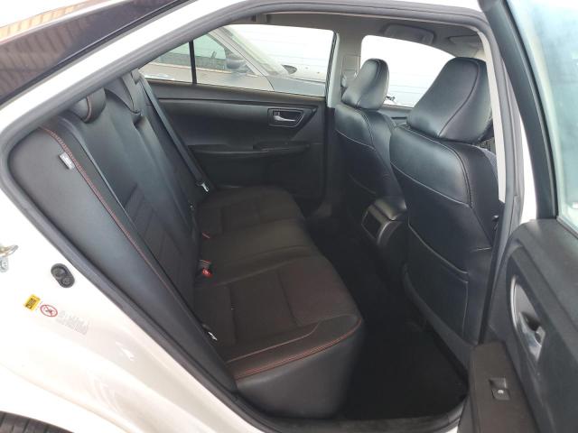 4T1BF1FK1GU179962 - 2016 TOYOTA CAMRY LE WHITE photo 10