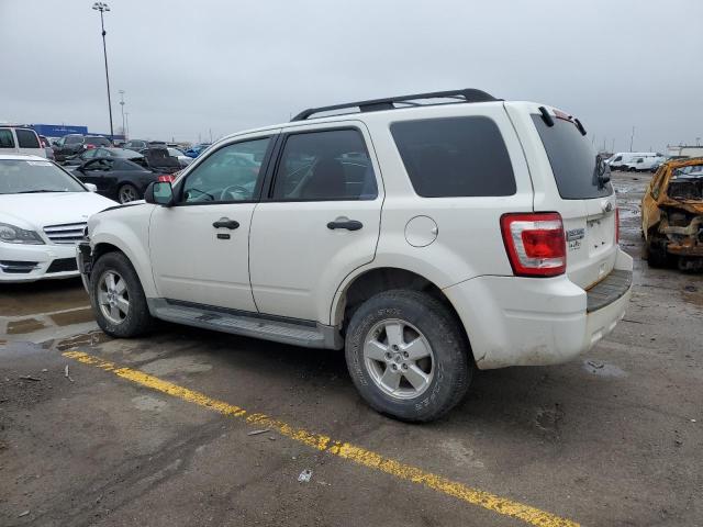 1FMCU9D72AKC58468 - 2010 FORD ESCAPE XLT WHITE photo 2