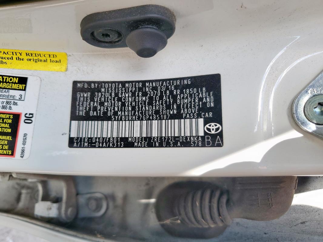 5YFBURHE7GP485187 - 2016 TOYOTA COROLLA L WHITE photo 12