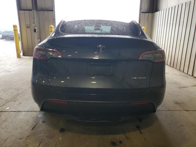 7SAYGDEE3SF293085 - 2025 TESLA MODEL Y GRAY photo 6