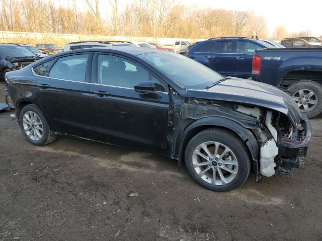 3FA6P0HD4LR255127 - 2020 FORD FUSION SE BLACK photo 4