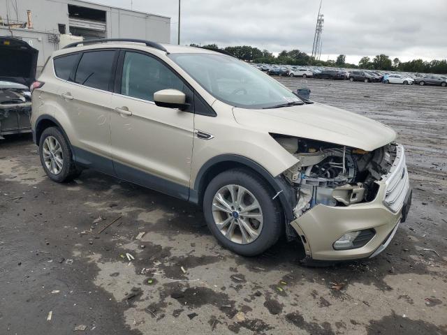 1FMCU9HDXJUA69636 - 2018 FORD ESCAPE SEL Алтын фото 4