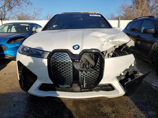 WB523CF07RCN84655 - 2024 BMW IX XDRIVE50 WHITE photo 5