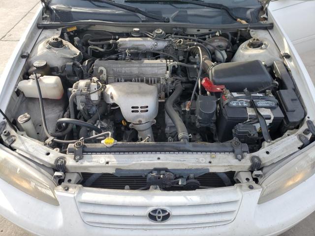 JT2BG22K8X0326551 - 1999 TOYOTA CAMRY LE WHITE photo 11