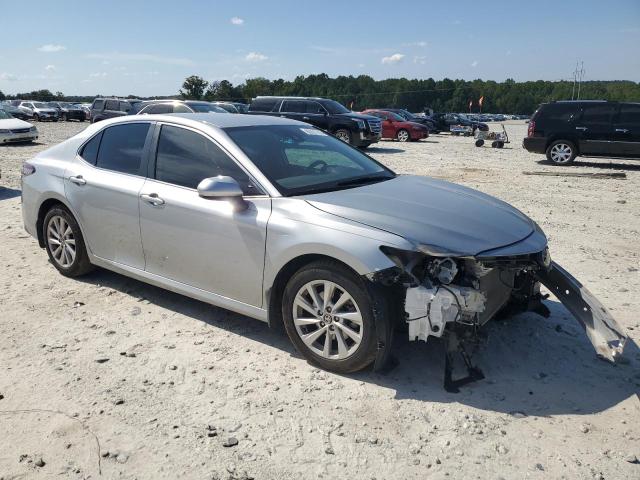 4T1C11AK0NU039425 - 2022 TOYOTA CAMRY LE SILVER photo 4