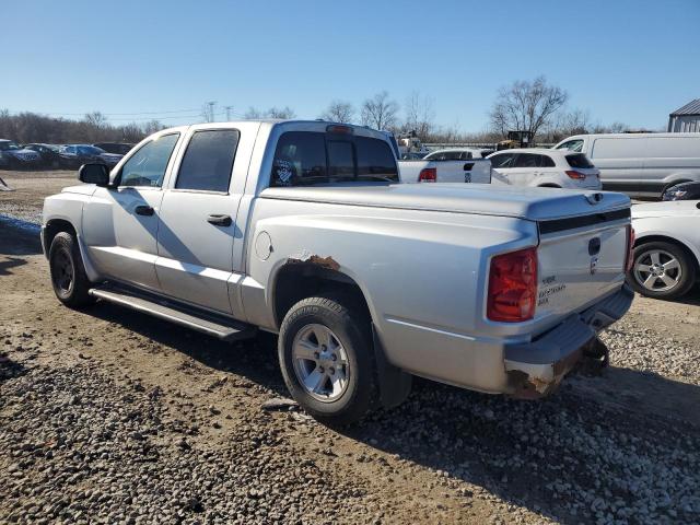 1D7HE48K48S612886 - 2008 DODGE DAKOTA QUAD SLT SILVER photo 2