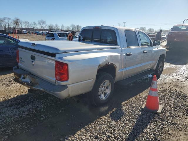 1D7HE48K48S612886 - 2008 DODGE DAKOTA QUAD SLT SILVER photo 3