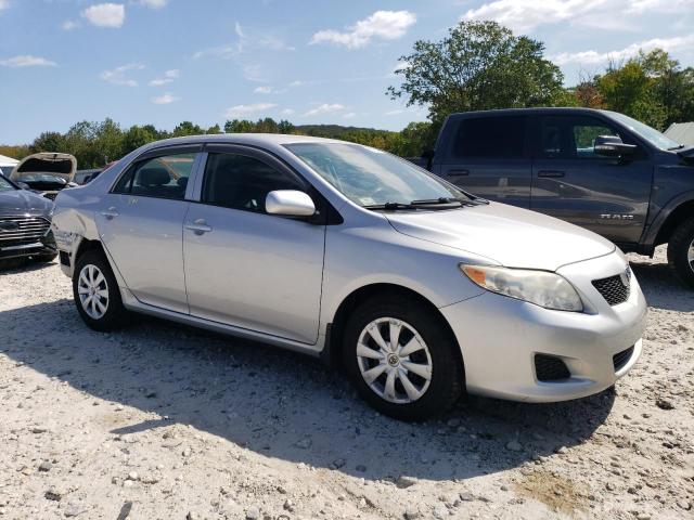 1NXBU4EE4AZ280648 - 2010 TOYOTA COROLLA BASE Argent photo 4