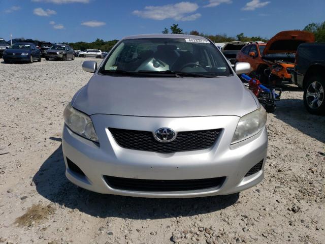 1NXBU4EE4AZ280648 - 2010 TOYOTA COROLLA BASE Argent photo 5