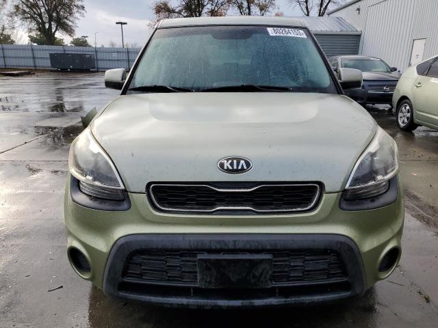 KNDJT2A59D7580380 - 2013 KIA SOUL GREEN photo 5