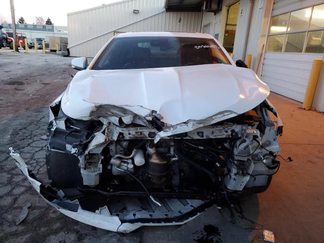 2G1105S33H9124783 - 2017 CHEVROLET IMPALA LT WHITE photo 5