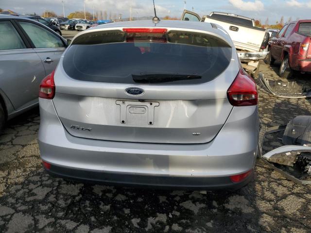 1FADP3K28HL285852 - 2017 FORD FOCUS SE SILVER photo 6