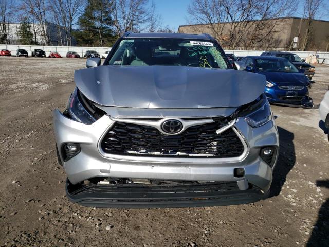 5TDHZRBH3MS145469 - 2021 TOYOTA HIGHLANDER XLE SILVER photo 5