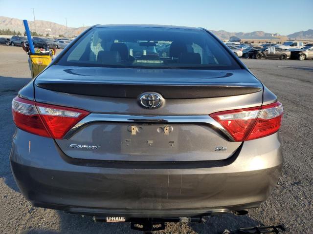 4T1BF1FK4HU639567 - 2017 TOYOTA CAMRY LE GRAY photo 6