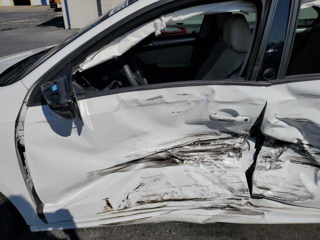 3VWB67AJ6JM222237 - 2018 VOLKSWAGEN JETTA SE 白色 照片 7