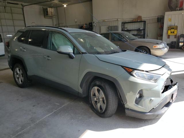 2T3W1RFV2MW137165 - 2021 TOYOTA RAV4 XLE GRAY photo 4