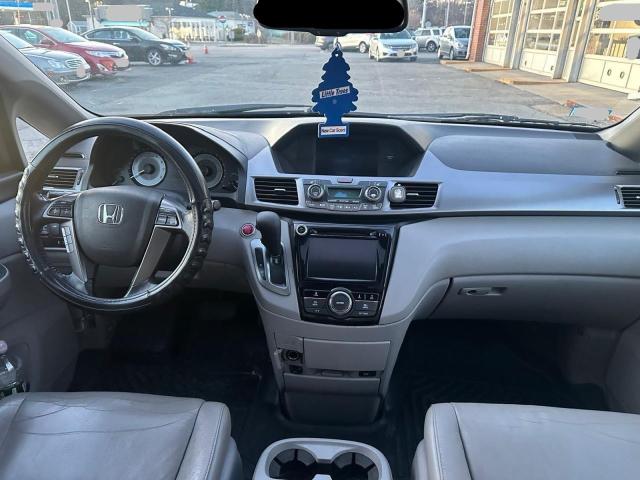 5FNRL5H68FB071963 - 2015 HONDA ODYSSEY EXL SILVER photo 9