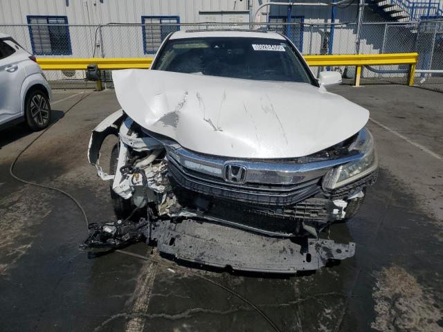 1HGCR3F94HA043340 - 2017 HONDA ACCORD TOURING 白色 照片 5