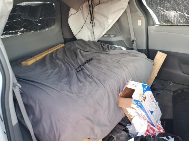 5TDKZ3DC8KS968867 - 2019 TOYOTA SIENNA LE თეთრი ფოტო 11