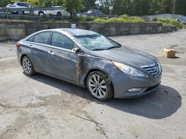 5NPEC4AC2DH587663 - 2013 HYUNDAI SONATA SE ნაცრისფერი ფოტო 4