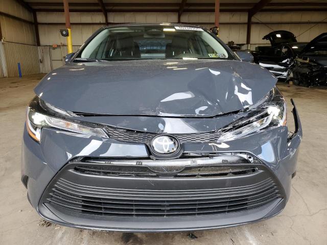 5YFB4MDE5SP295616 - 2025 TOYOTA COROLLA LE ნაცრისფერი ფოტო 5
