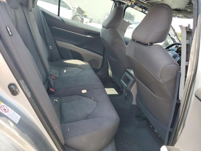 4T1B11HKXKU770053 - 2019 TOYOTA CAMRY L 银色 照片 10