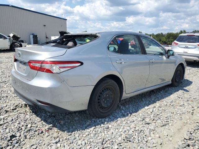 4T1B11HKXKU770053 - 2019 TOYOTA CAMRY L 银色 照片 3
