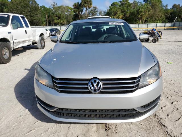 1VWBH7A3XEC001887 - 2014 VOLKSWAGEN PASSAT SE SILVER photo 5