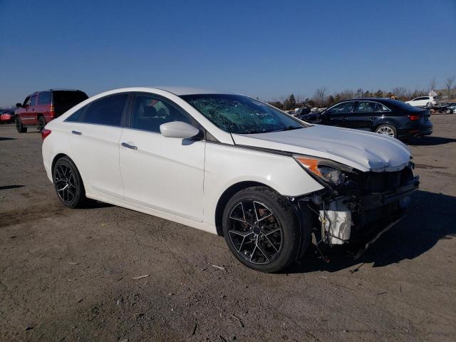 5NPEC4AB9BH218514 - 2011 HYUNDAI SONATA SE WHITE photo 4