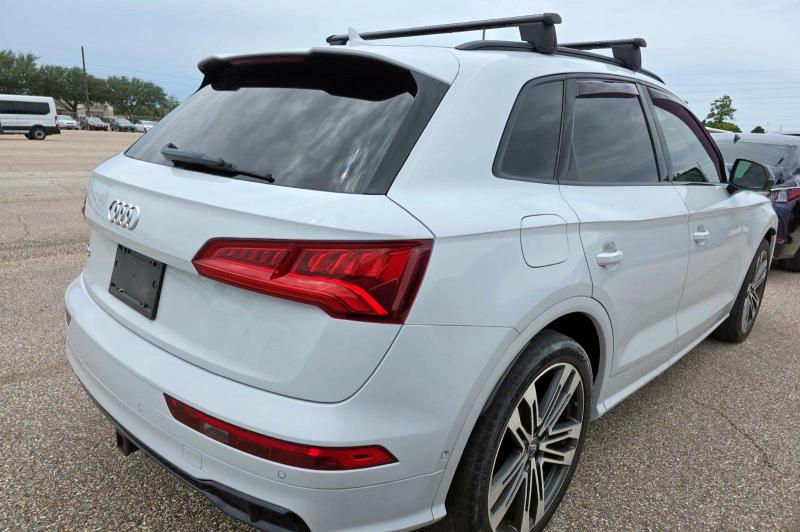 WA1C4AFY9K2081540 - 2019 AUDI SQ5 PRESTIGE WHITE photo 4