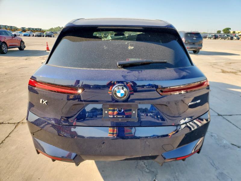WB543CF07TCV77673 - 2026 BMW IX XDRIVE45 蓝色 照片 6