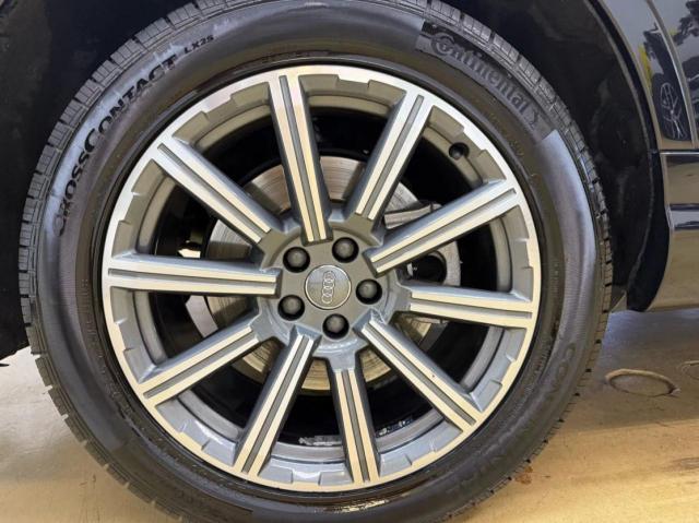 WA1LHAF72JD031XXX - 2018 AUDI Q7 PREMIUM PLUS Schwarz Foto 10