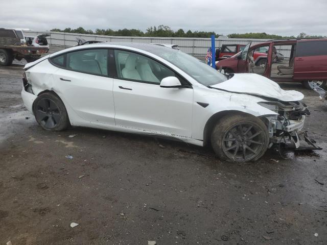 5YJ3E1EB0MF013336 - 2021 TESLA MODEL 3 Weiß Foto 4