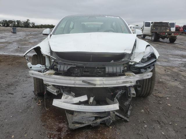 5YJ3E1EB0MF013336 - 2021 TESLA MODEL 3 Weiß Foto 5