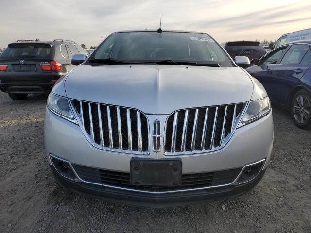 2LMDJ6JK9BBJ27610 - 2011 LINCOLN MKX SILVER photo 5