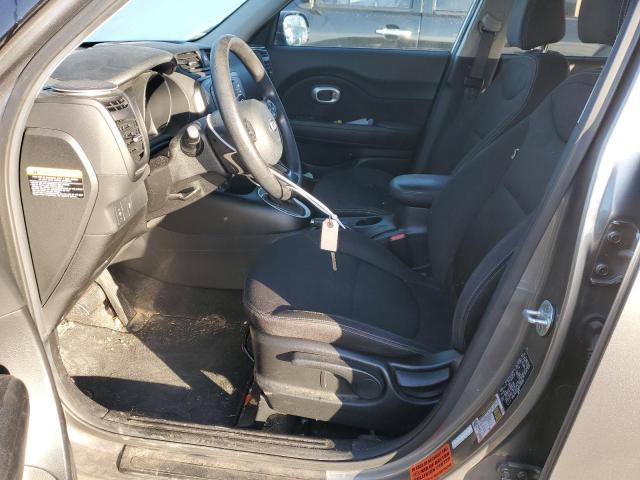 KNDJN2A26H7430331 - 2017 KIA SOUL GRAY photo 7