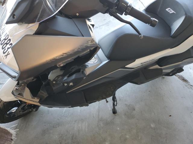 WB40C6305PS904415 - 2023 BMW C 400 GT TWO TONE photo 9