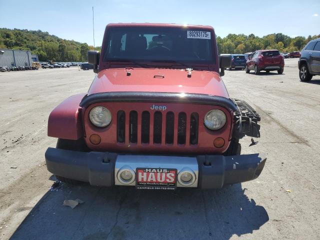 1C4BJWEG0CL191467 - 2012 JEEP WRANGLER U SAHARA BURGUNDY photo 5