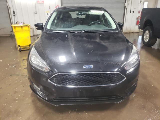 1FADP3K27FL378777 - 2015 FORD FOCUS SE BLACK photo 5