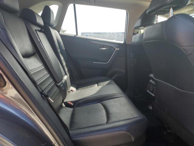 JTMDWRFV4KD516123 - 2019 TOYOTA RAV4 LIMITED GRAY photo 11