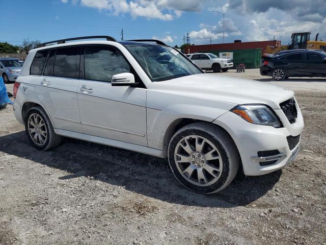 WDCGG5HB5DF966337 - 2013 MERCEDES-BENZ GLK 350 WHITE photo 4