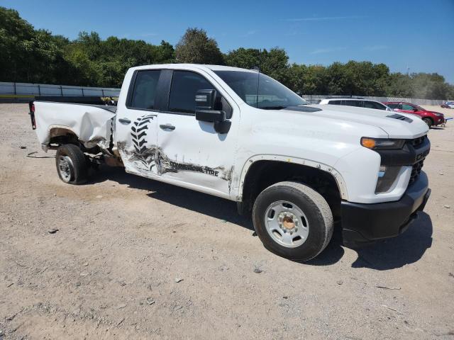 1GC2WLE72NF332427 - 2022 CHEVROLET SILVERADO C2500 HEAVY DUTY WHITE photo 4