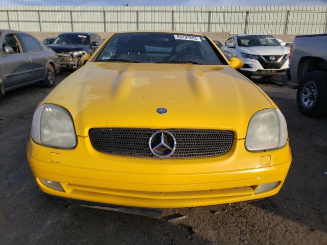 WDBKK47F9WF009787 - 1998 MERCEDES-BENZ SLK 230 KOMPRESSOR YELLOW photo 5