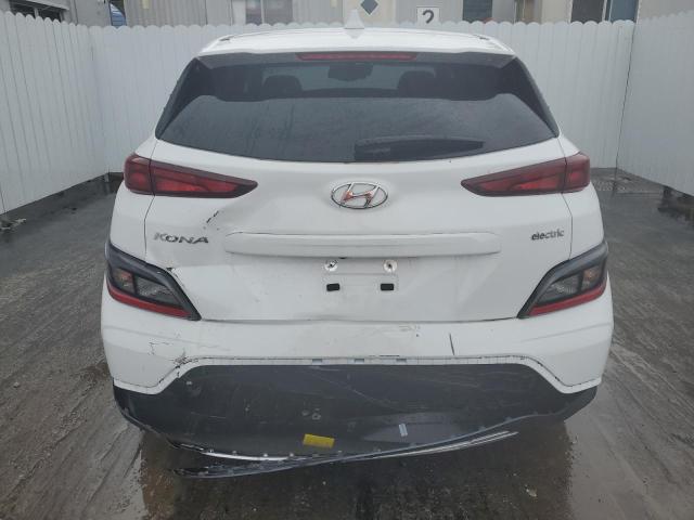 KM8K23AG2PU192570 - 2023 HYUNDAI KONA SE WHITE photo 6