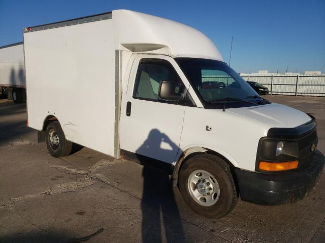 1GBHG31U861116054 - 2006 CHEVROLET EXPRESS G3 WHITE photo 4