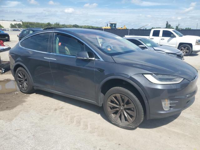 5YJXCBE2XHF059257 - 2017 TESLA MODEL X GRAY photo 4