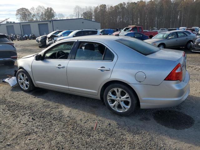 3FAHP0HG4CR275736 - 2012 FORD FUSION SE GRAY photo 2