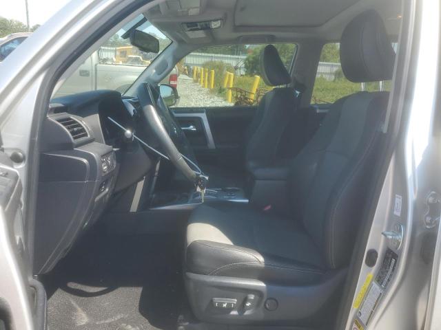 JTEZU5JR8J5178261 - 2018 TOYOTA 4RUNNER SR5 SILVER photo 7