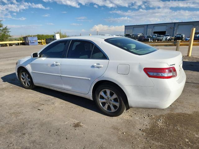 4T4BF3EK4BR211220 - 2011 TOYOTA CAMRY BASE Beyaz fotoğraf 2